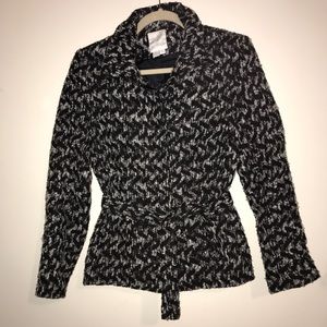 Winter Coat Margaret M Black and White Tweed Chevron Button Up w/ Belt Sz 4 GUC